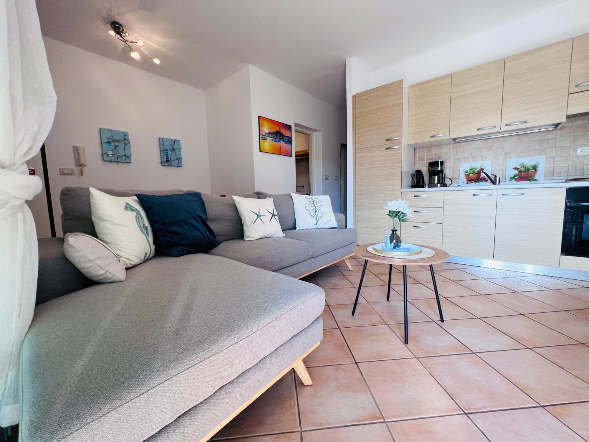 Apartment Aleks Tar-Vabriga Buitenkant foto